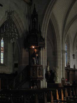 auray_church_inside