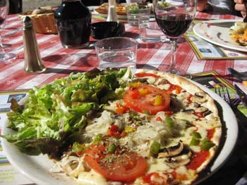 auray_lunch_pizza